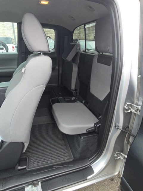 Used 2021 Toyota Tacoma SR5 AWD/4WD image 39