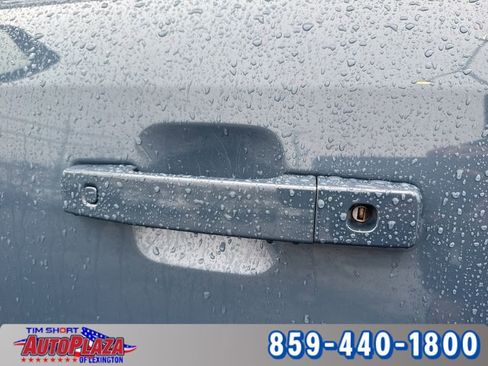 Used 2023 Land Rover Defender 110 X-Dynamic SE image 15