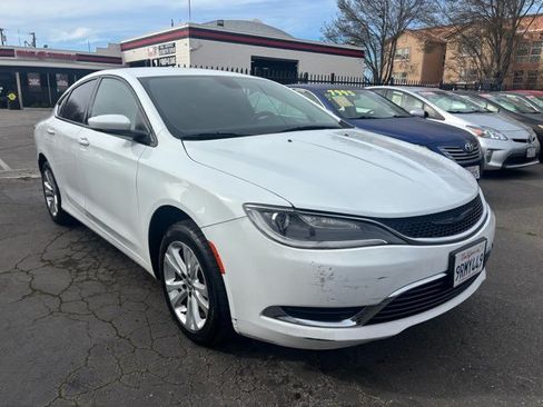 Used 2015 Chrysler 200 Limited w/ Convenience Group FWD image 3