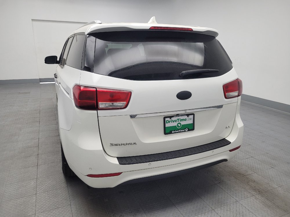 Used 2017 Kia Sedona LX w/ LX Essentials Premium Package FWD image 6