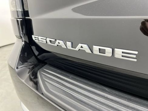 Certified 2025 Cadillac Escalade Premium Luxury w/ Touring Package AWD/4WD image 33