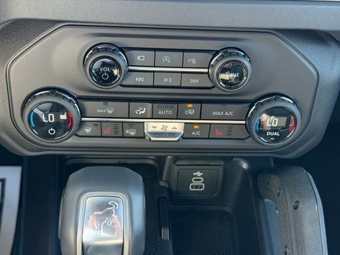 New 2026 Ford Bronco Outer Banks w/ Sasquatch Package AWD/4WD image 32