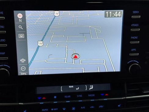 Used 2021 Toyota Sienna XSE FWD image 5