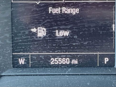 Used 2025 Chevrolet Trax RS w/ Driver Confidence Package FWD image 12