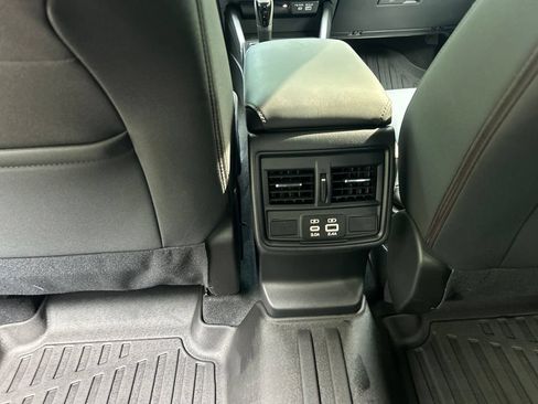 Used 2026 Subaru Outback Premium AWD/4WD image 27