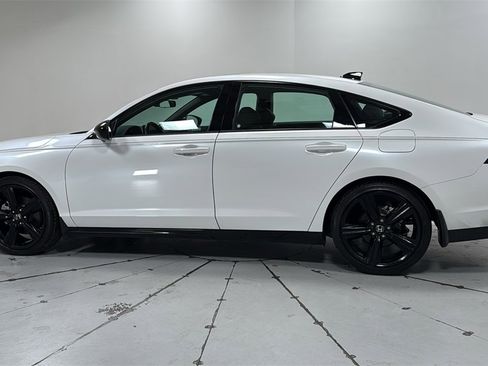 Used 2024 Honda Accord Sport image 8
