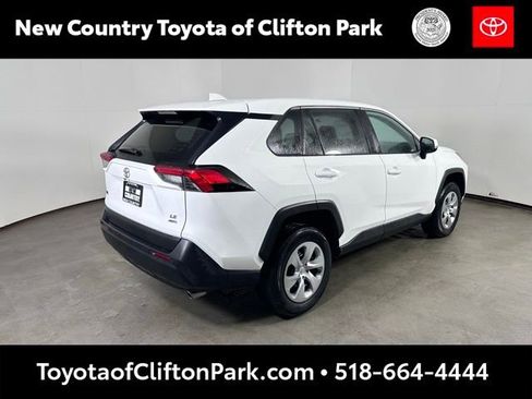 Used 2023 Toyota RAV4 LE AWD/4WD image 3