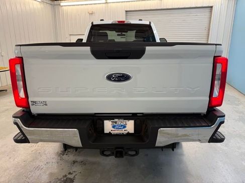 Used 2025 Ford F350 XLT w/ FX4 Off-Road Package image 8