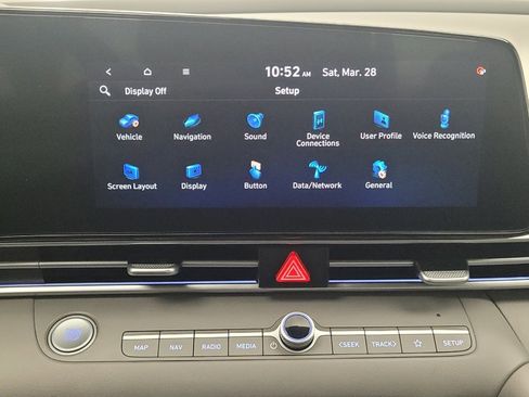 Used 2024 Hyundai Elantra SEL image 25