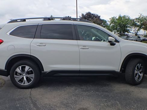 Certified 2025 Subaru Ascent Premium w/ Popular Package #2 AWD/4WD image 9