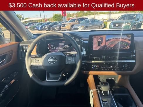 New 2026 Nissan Pathfinder Platinum AWD/4WD image 23