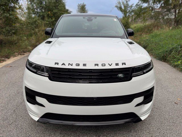 Used 2025 Land Rover Range Rover Sport Dynamic SE AWD/4WD image 3