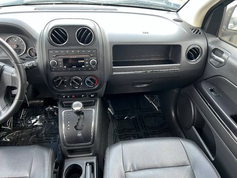 Used 2009 Jeep Compass Limited w/ Sun/Sound Group FWD image 34