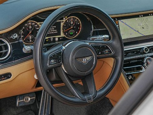 Certified 2021 Bentley Flying Spur V8 image 18