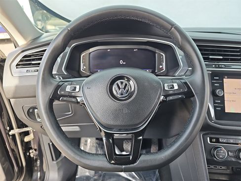 Certified 2020 Volkswagen Tiguan SEL image 20