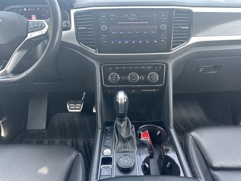 Used 2022 Volkswagen Atlas Cross Sport SEL R-Line AWD/4WD image 20