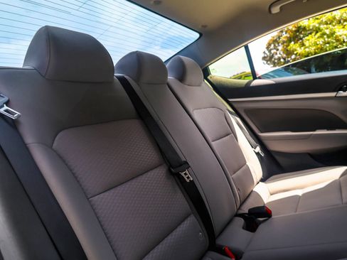 Used 2020 Hyundai Elantra SEL FWD image 6