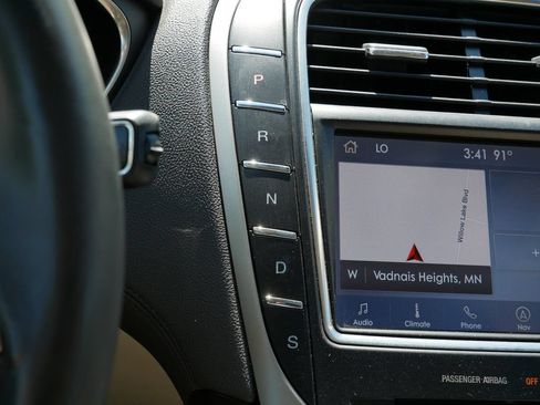 Used 2020 Lincoln Nautilus Reserve FWD image 23