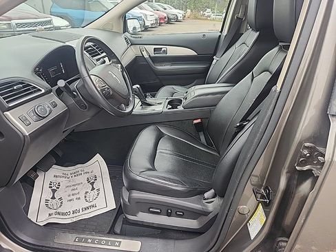 Used 2012 Lincoln MKX AWD image 18