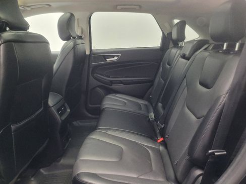 Used 2018 Ford Edge Titanium w/ Equipment Group 301A FWD image 18