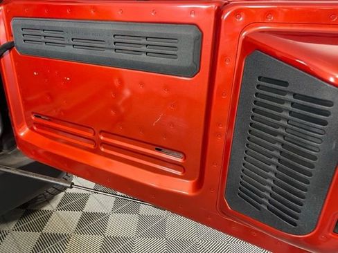 Used 2024 Ford Bronco Wildtrak image 11