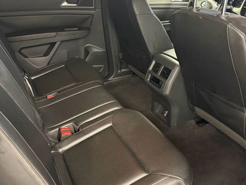 Used 2019 Volkswagen Atlas SE image 14