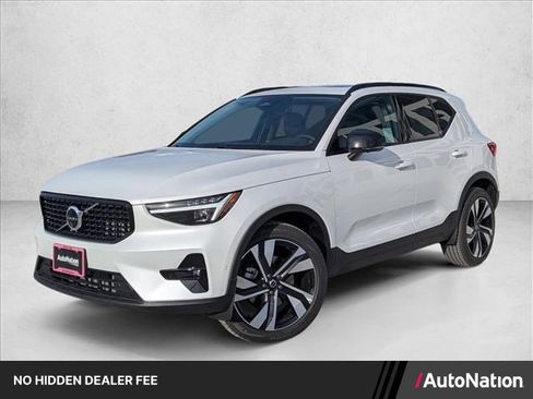 Certified 2026 Volvo XC40 B5 Ultra w/ Climate Package AWD/4WD image 1