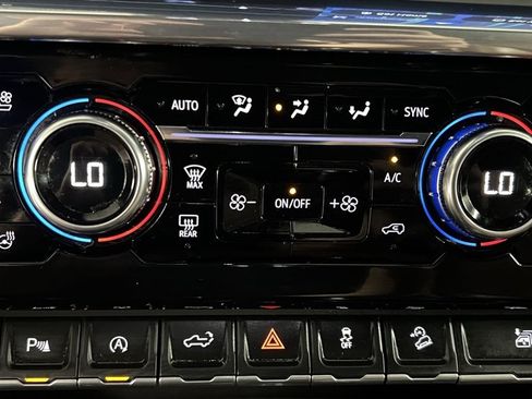 Used 2024 GMC Sierra 1500 Denali Ultimate image 39