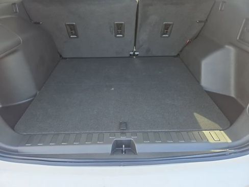 Used 2023 Chevrolet Equinox LT image 24