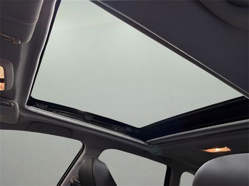 Used 2018 Subaru Forester 2.5i Touring image 27