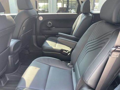 Used 2026 Hyundai Palisade SEL FWD image 11