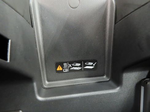 Used 2024 GMC Sierra 1500 AT4 w/ Technology Package image 71