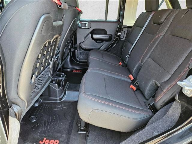 Used 2019 Jeep Wrangler Unlimited Rubicon AWD/4WD image 17