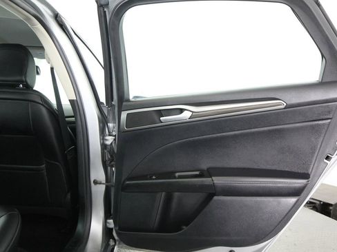 Used 2020 Ford Fusion SEL FWD image 37