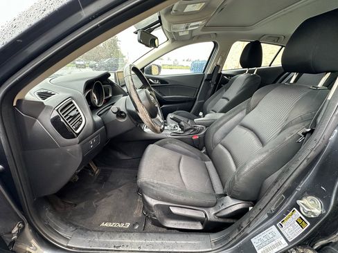 Used 2016 MAZDA MAZDA3 i Touring w/ Popular Equipment Package image 10