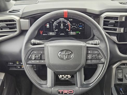 Used 2025 Toyota Sequoia SR5 image 34