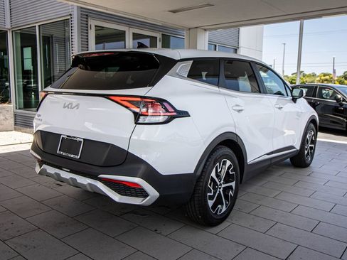 Used 2024 Kia Sportage EX FWD image 2