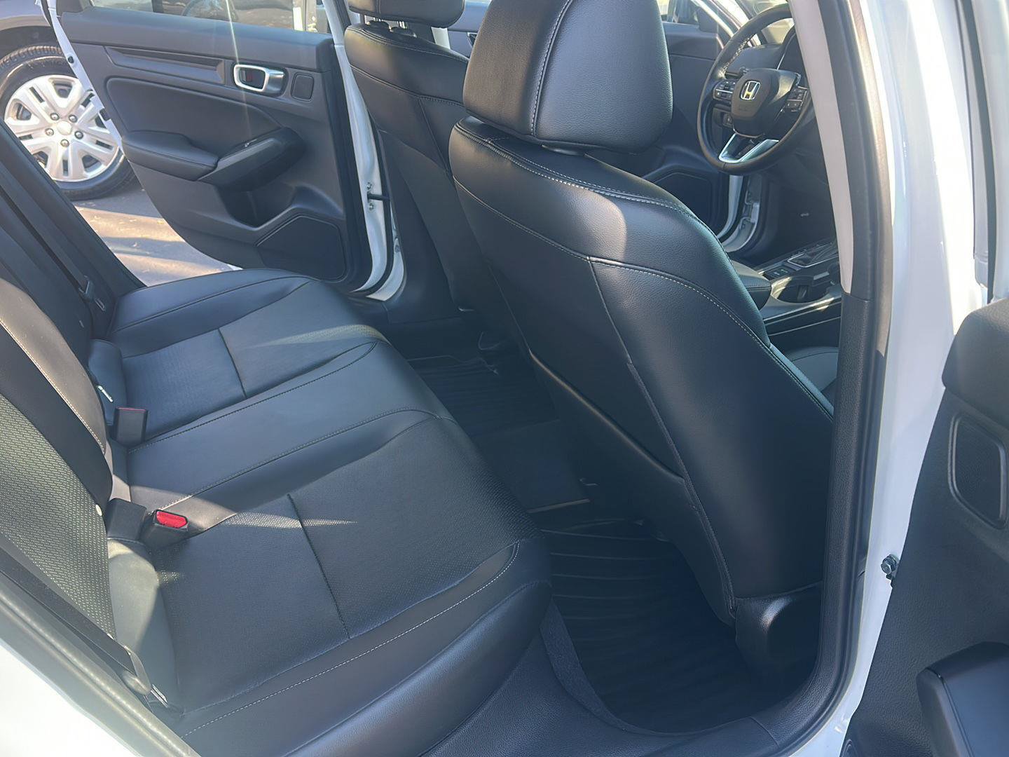 Used 2024 Honda Civic EX-L image 16