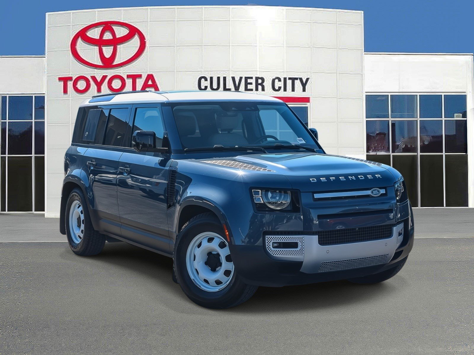 Used 2023 Land Rover Defender 110 S AWD/4WD image 1
