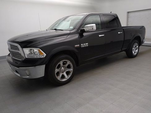 Used 2018 RAM 1500 Laramie RWD image 2