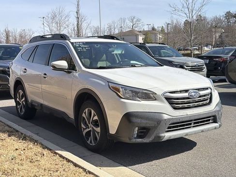 Used 2022 Subaru Outback Limited image 3