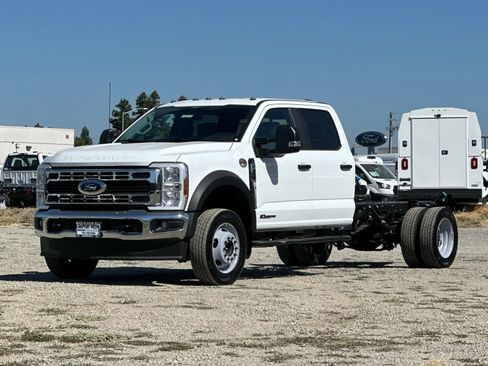 New 2025 Ford F450 XL w/ XL Chrome Package image 8