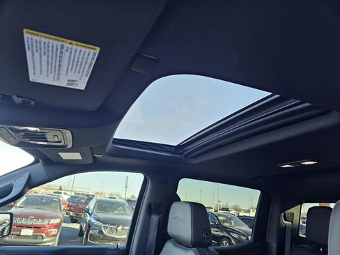 Used 2020 GMC Sierra 1500 AT4 w/ AT4 Premium Package image 14