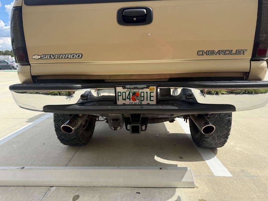 Used 2004 Chevrolet Silverado 2500 LT w/ Skid Plate Package AWD/4WD image 26