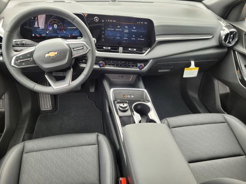 New 2026 Chevrolet Equinox LT w/ Convenience Package II image 11