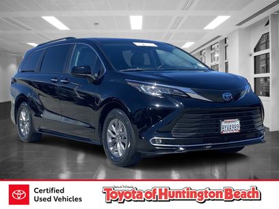 Certified 2022 Toyota Sienna XLE w/ XLE Plus Package