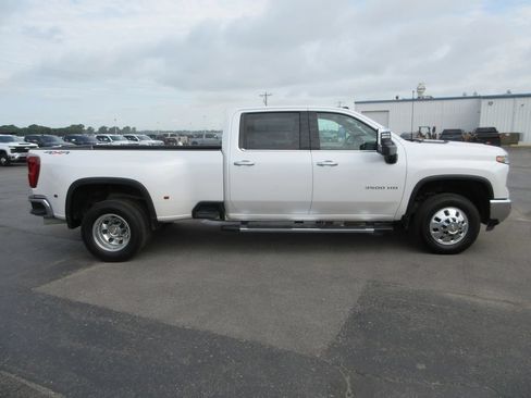 Certified 2024 Chevrolet Silverado 3500 LTZ w/ LTZ Convenience Package AWD/4WD image 5
