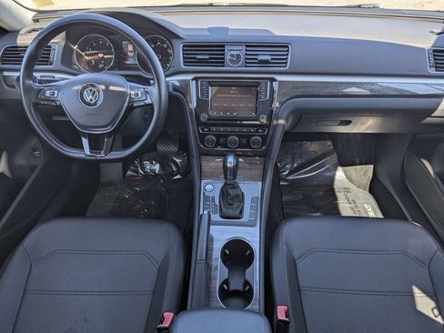 Used 2017 Volkswagen Passat 1.8T SE image 14