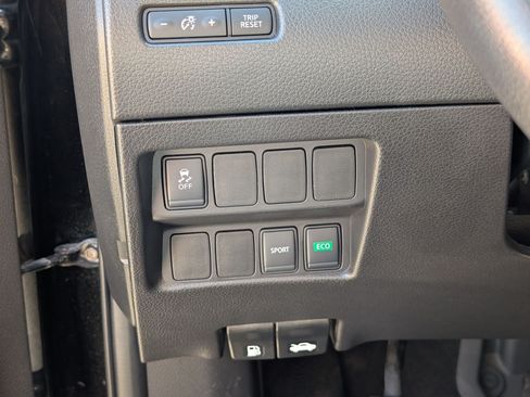 Used 2017 Nissan Rogue S FWD image 22