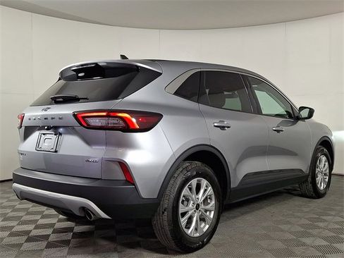 Used 2023 Ford Escape Active image 9